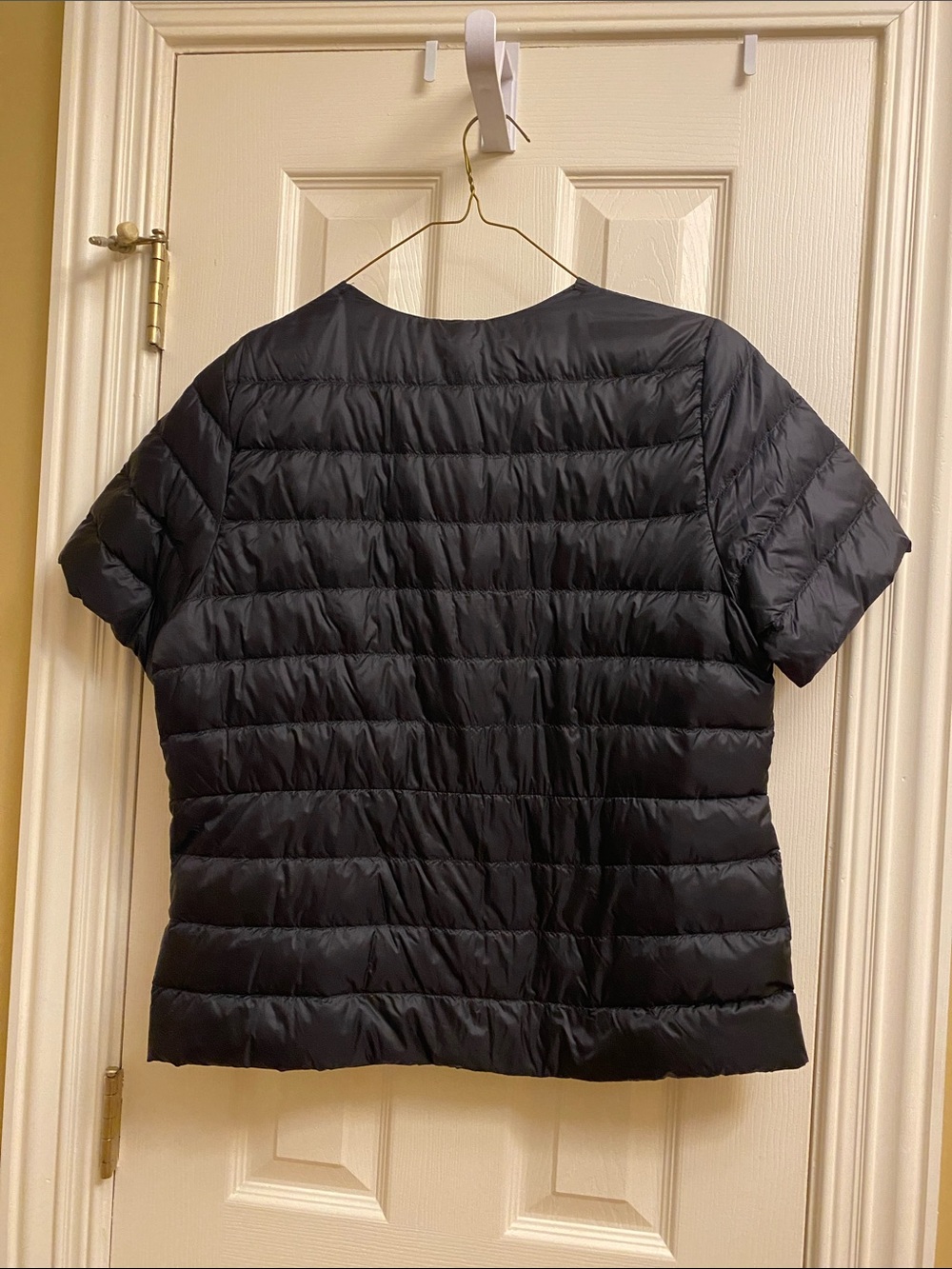 NWT Uniqlo Short Sleeve Puffer Jacket Vest L - Picture 5 of 6